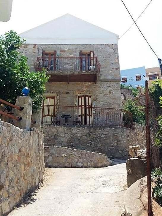 "Petrina" Sevasti Symi Studios מראה חיצוני תמונה